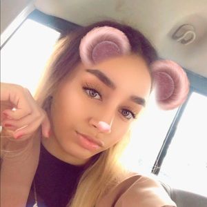 Meet your Posher, Gabriela